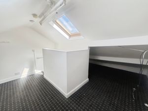 LOFT ROOM- click for photo gallery
